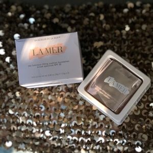 La Mer The Luminous Lifting Cushion Foundation